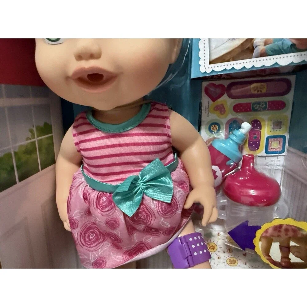 Hasbro Blonde BABY ALIVE Baby Gets A Boo Boo New In Box Vintage